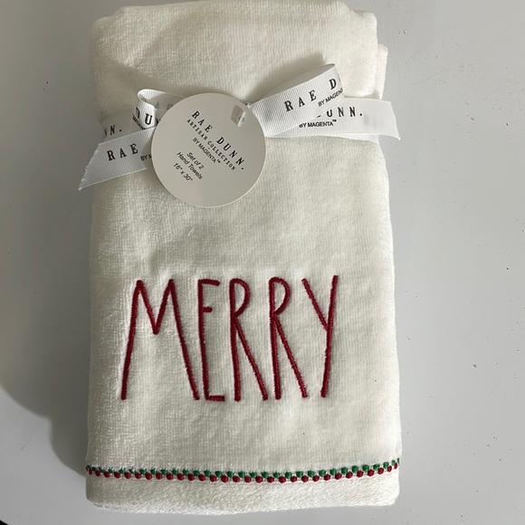 Rae a Dunn set of  2 hand towels NWT - Picture 1 of 3